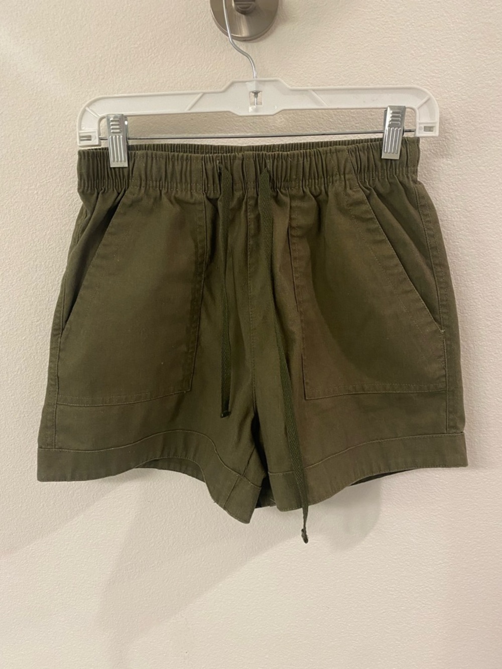 Olive Green Drawstring Casual Shorts
